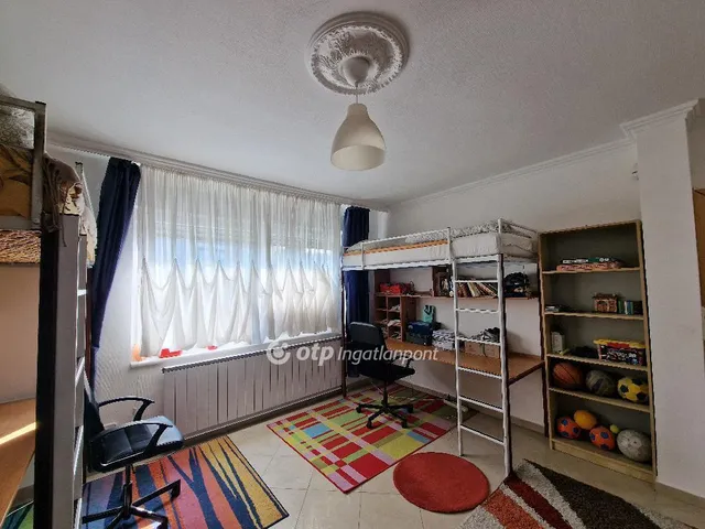 Eladó lakás Budapest II. kerület 128 nm