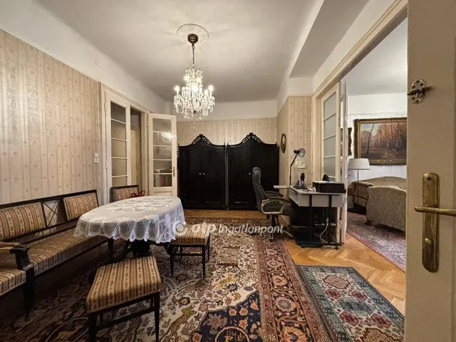 Eladó lakás Budapest I. kerület 102 nm
