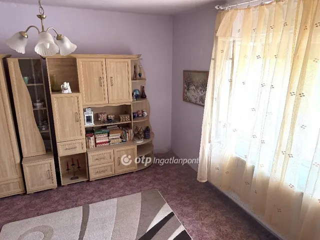 Eladó ház Pilisjászfalu 180 nm