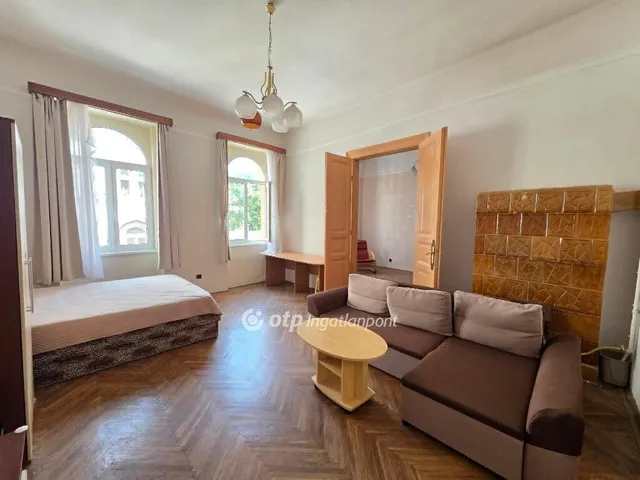 Eladó lakás Budapest VI. kerület 70 nm