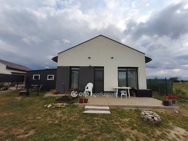 Eladó ház Mogyoród 71 nm
