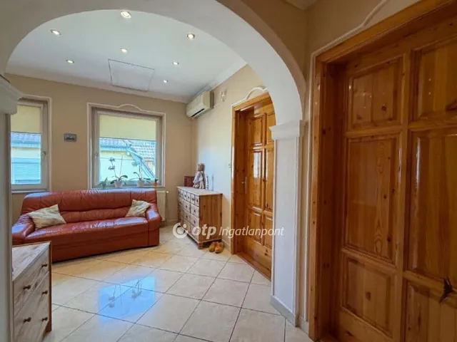 Eladó ház Budapest XVII. kerület, Madárdomb 220 nm