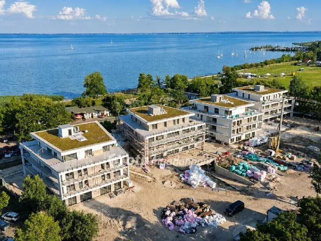 Eladó nyaraló Balatonalmádi 124 nm