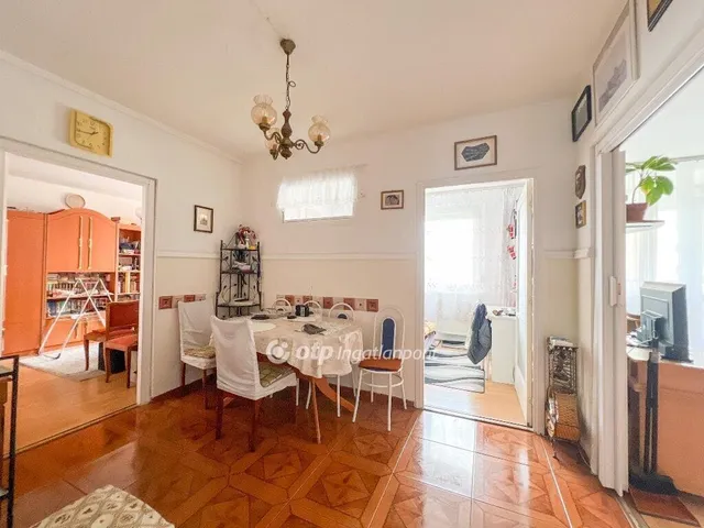 Eladó lakás Budapest X. kerület, Laposdűlő 72 nm