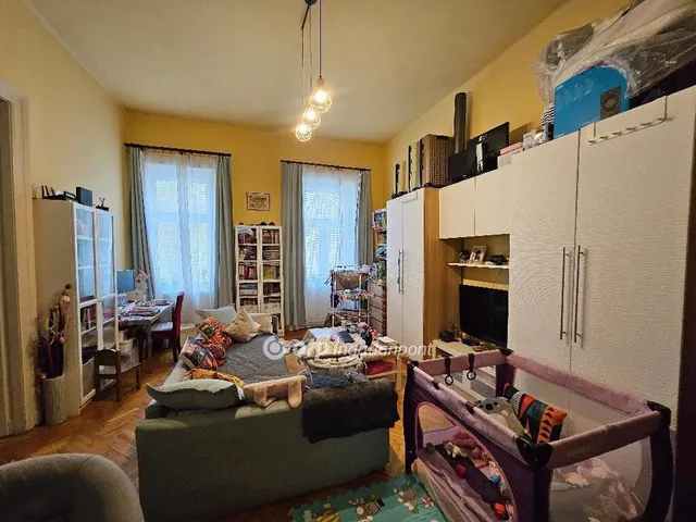 Eladó lakás Budapest VI. kerület, Nagykörúton kívüli terület 71 nm