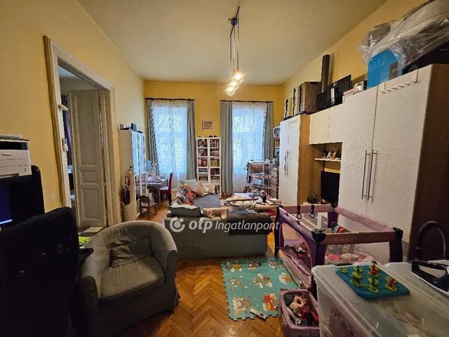 Eladó lakás Budapest VI. kerület, Nagykörúton kívüli terület 71 nm
