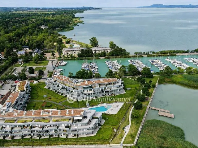 Eladó nyaraló Balatonszemes 47 nm