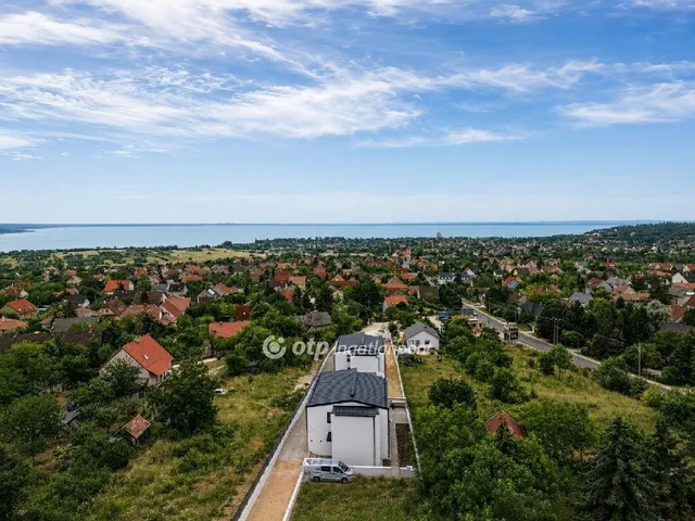 Eladó lakás Balatonalmádi, Vörösberény 114 nm
