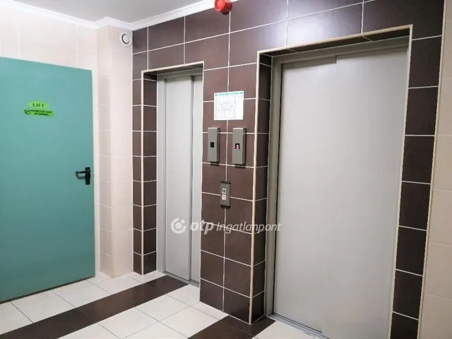 Eladó kereskedelmi és ipari ingatlan Budapest XIV. kerület 2941 nm