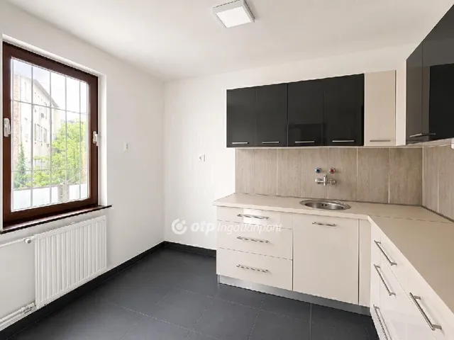 Eladó lakás Budapest VIII. kerület 70 nm