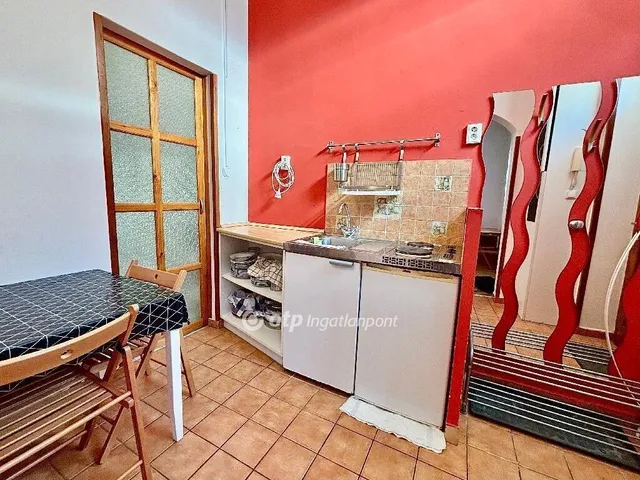 Eladó lakás Budapest VII. kerület, Ligetváros 27 nm