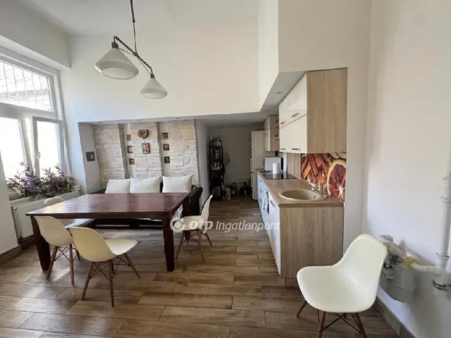 Eladó lakás Budapest VII. kerület 97 nm