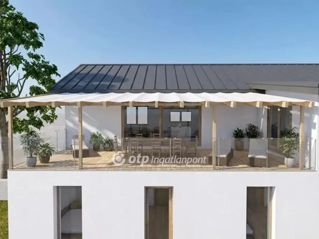 Eladó ház Üröm 330 nm