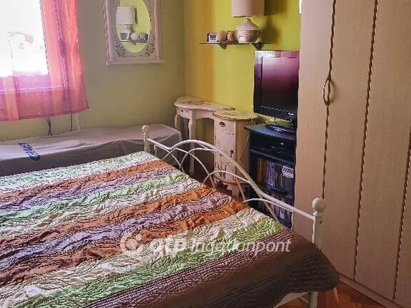Eladó lakás Budapest VIII. kerület 70 nm
