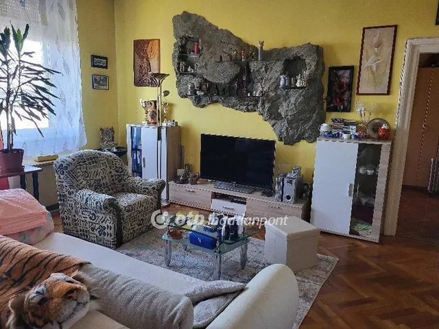 Eladó lakás Budapest VIII. kerület 70 nm