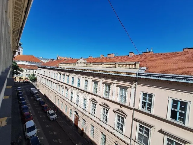 Eladó lakás Budapest IX. kerület 140 nm
