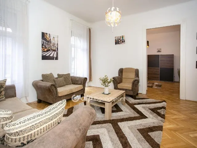 Eladó lakás Budapest VIII. kerület, Corvin negyed 100 nm