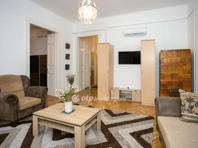 Eladó lakás Budapest VIII. kerület, Corvin negyed 100 nm