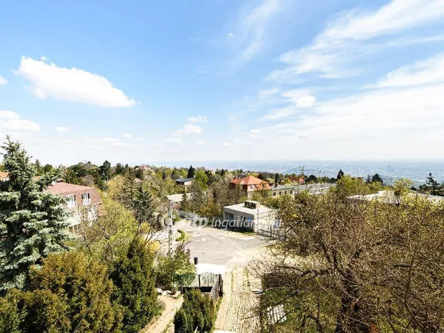Eladó kereskedelmi és ipari ingatlan Budapest XII. kerület, Széchenyi-hegy 131 nm