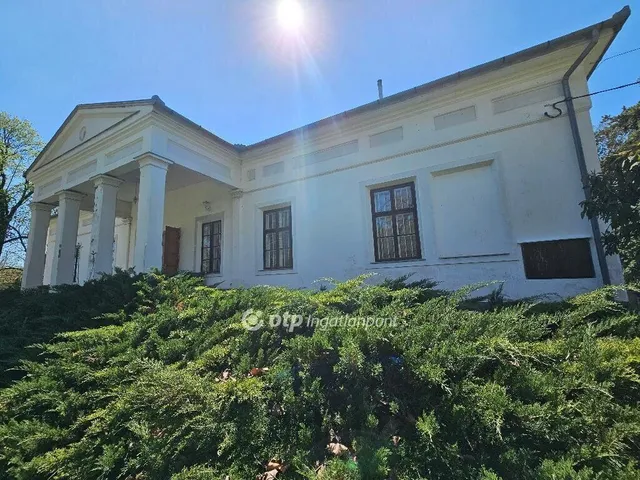 Eladó kereskedelmi és ipari ingatlan Tápiószele 468 nm