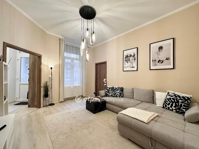 Eladó lakás Budapest VI. kerület 75 nm