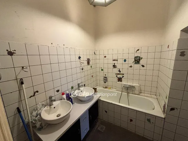 Eladó lakás Budapest VI. kerület, Diplomatanegyed 86 nm