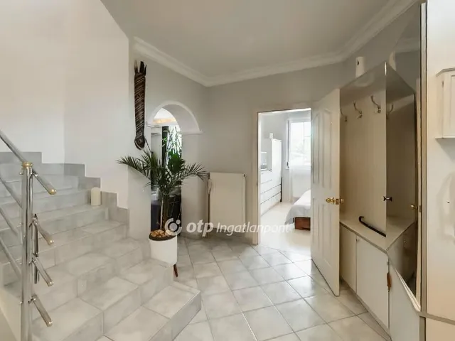 Eladó ház Budapest XVIII. kerület 295 nm