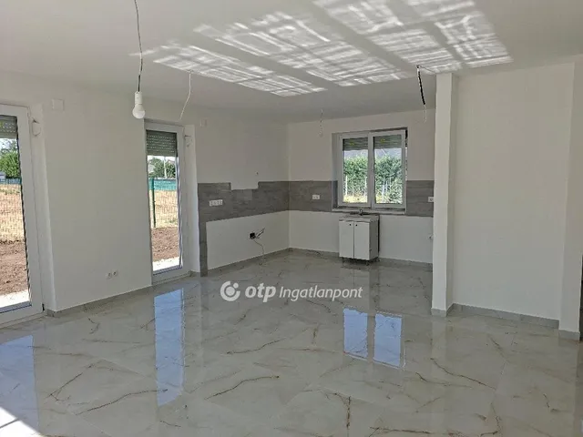 Eladó ház Kulcs 130 nm