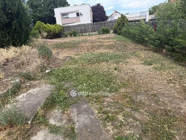 Eladó telek Budaörs 530 nm