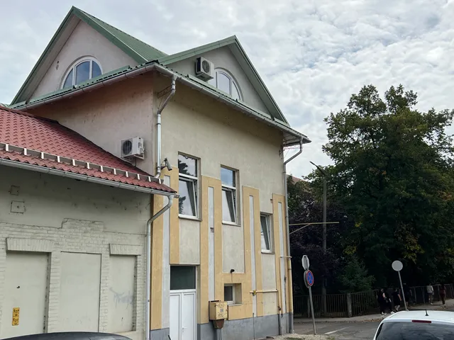 Eladó kereskedelmi és ipari ingatlan Salgótarján, Vásártér 492 nm