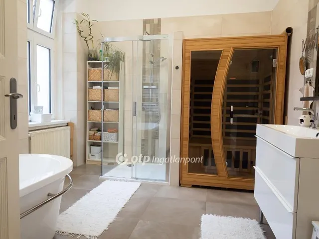 Eladó lakás Budapest VII. kerület 138 nm