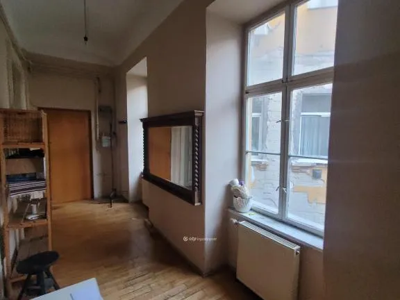 Eladó lakás Budapest VI. kerület, Nagykörúton belüli terület 121 nm