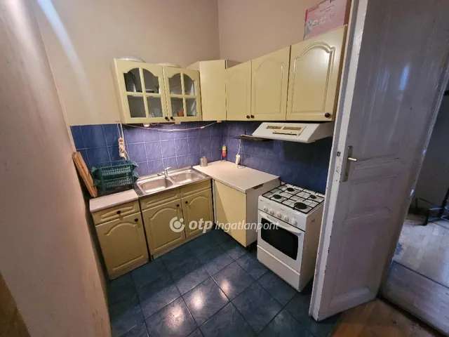 Eladó lakás Budapest VI. kerület, Nagykörúton belüli terület 121 nm