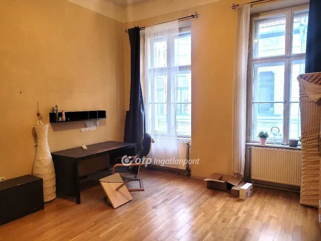 Eladó lakás Budapest VI. kerület, Nagykörúton belüli terület 121 nm