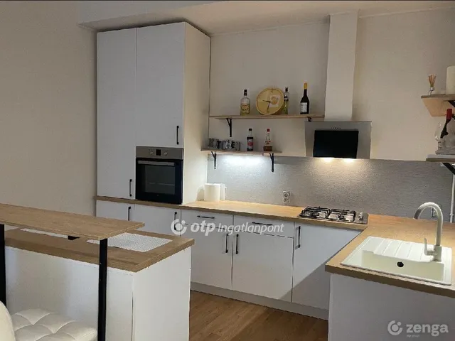 Eladó lakás Budapest VI. kerület 113 nm