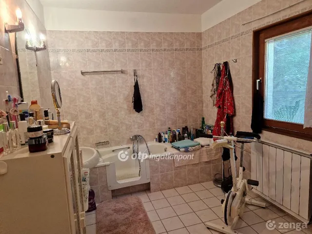 Eladó ház Budapest II. kerület, Adyliget 115 nm
