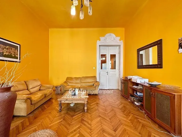 Eladó lakás Budapest VI. kerület, Nagykörúton belüli terület 89 nm