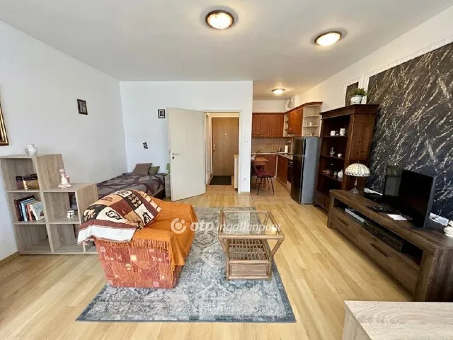 Eladó lakás Budapest VIII. kerület, Füvész kert 39 nm