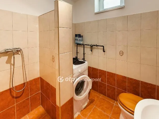 Eladó ház Páty 185 nm