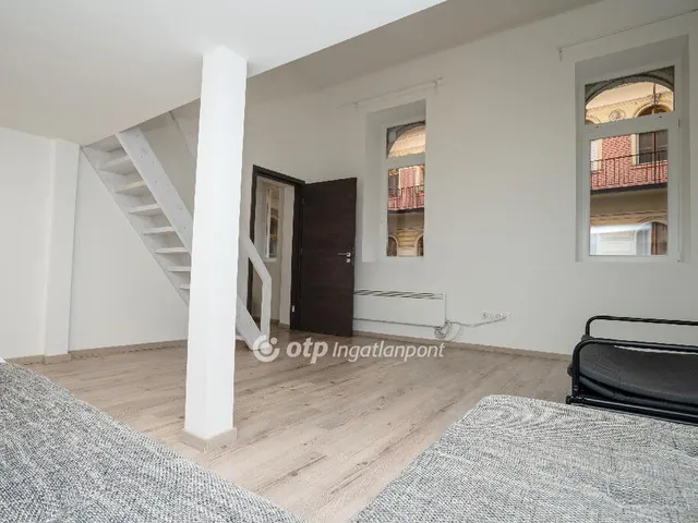 Eladó lakás Budapest VI. kerület 73 nm