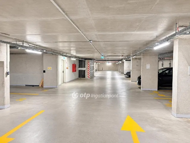 Eladó garázs Budapest XIII. kerület, Lőportárdűlő 19 nm