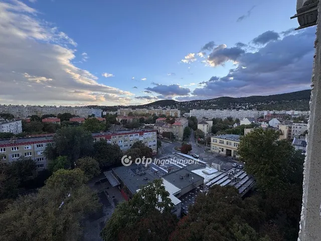 Eladó lakás Budapest III. kerület 33 nm