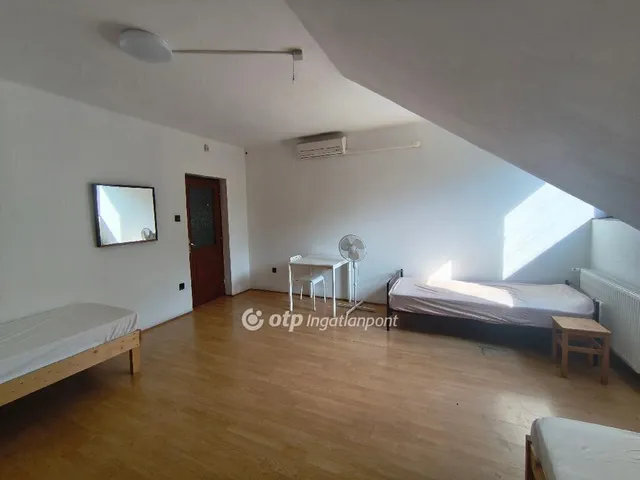 Eladó ház Budapest XIV. kerület, Herminamező 315 nm