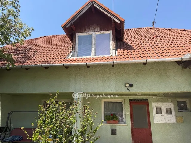Eladó ház Pilisjászfalu 180 nm