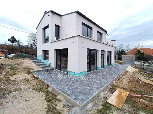 Eladó ház Velence 125 nm