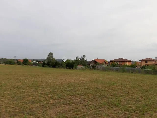 Eladó telek Pécel 6000 nm