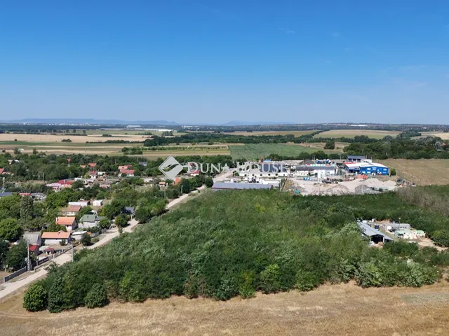 Eladó telek Gyömrő 28000 nm