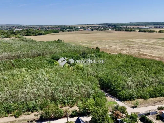 Eladó telek Gyömrő 2600 nm