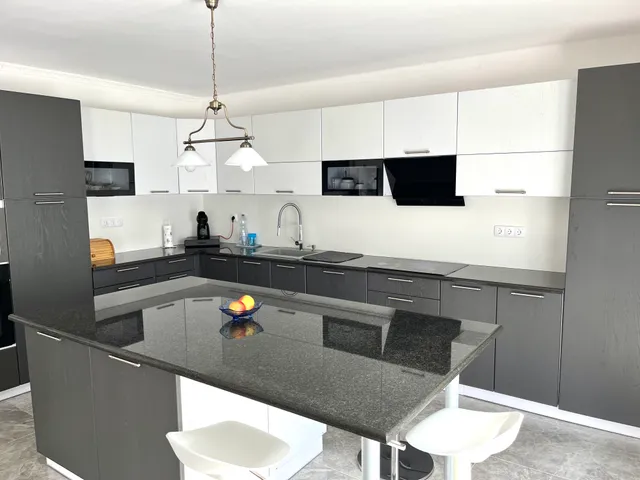 Eladó ház Enying 170 nm