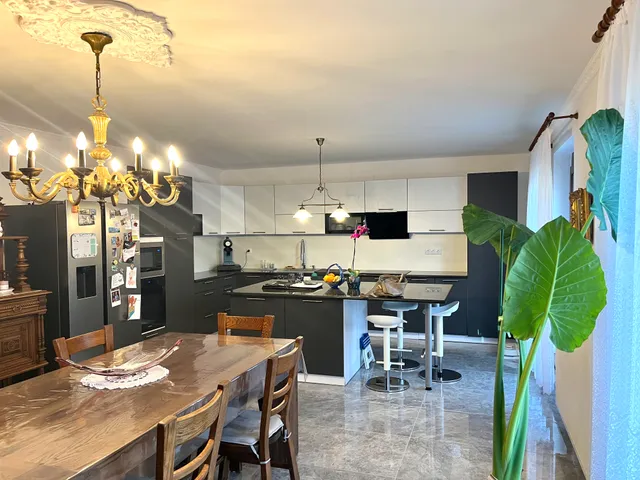 Eladó ház Enying, Bocskai utca 170 nm